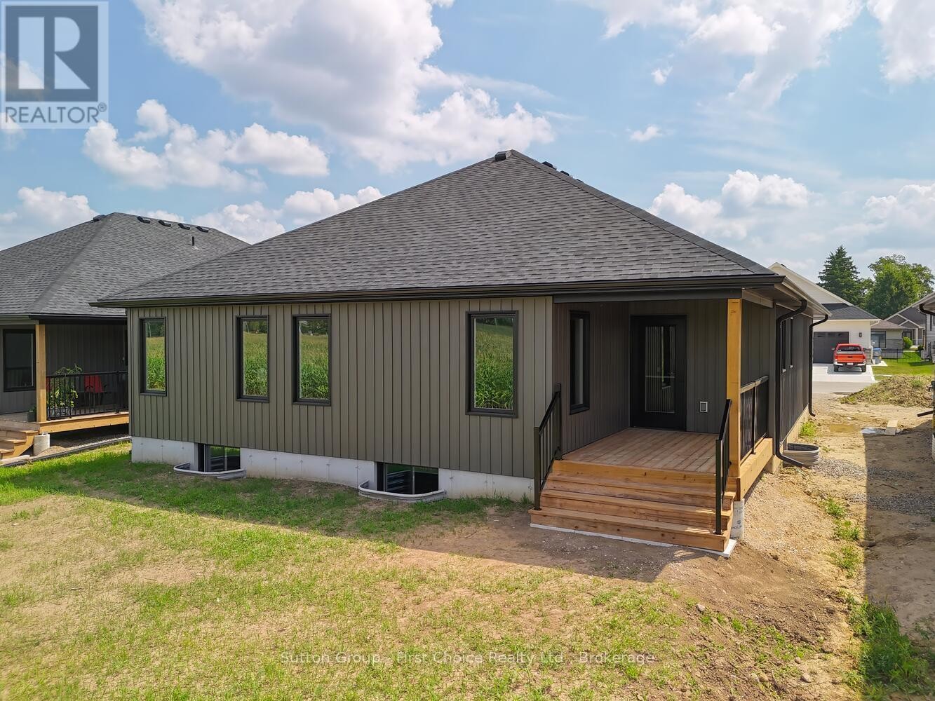 












18 NELSON STREET

,
West Perth (Mitchell),




Ontario
N0K1N0

