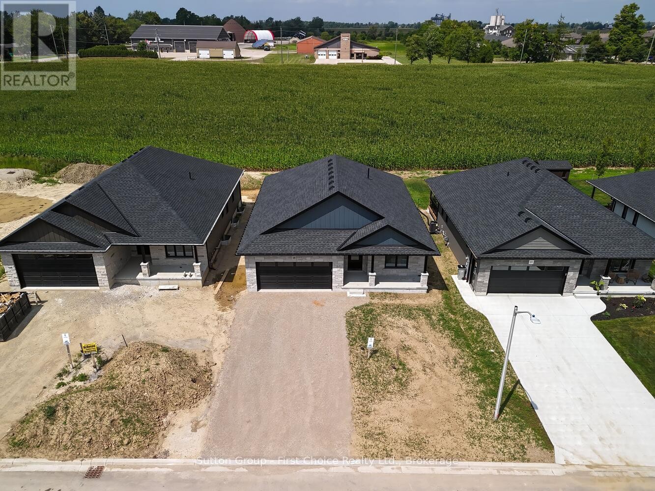 












18 NELSON STREET

,
West Perth (Mitchell),




Ontario
N0K1N0

