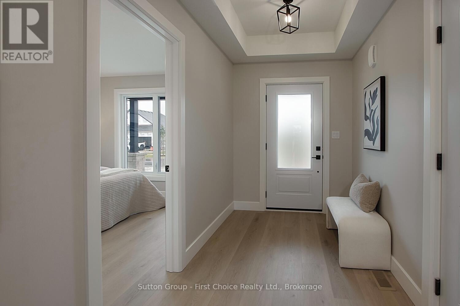 












18 NELSON STREET

,
West Perth (Mitchell),




Ontario
N0K1N0

