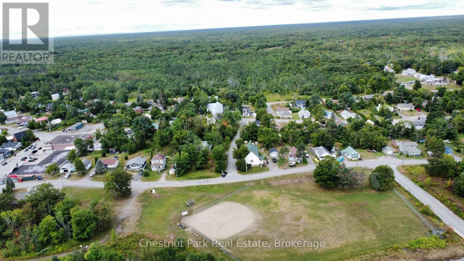 












35 MUSKOKA ROAD

,
Georgian Bay (Freeman),




Ontario
P0C1H0

