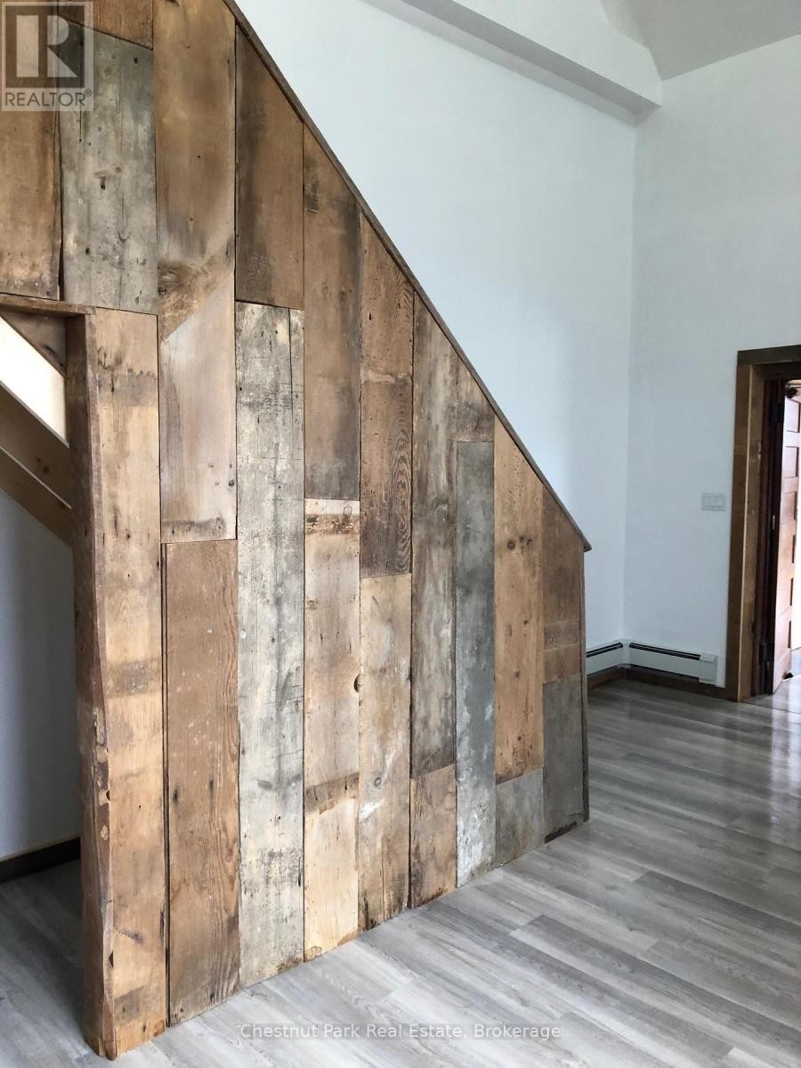 












35 MUSKOKA ROAD

,
Georgian Bay (Freeman),




Ontario
P0C1H0

