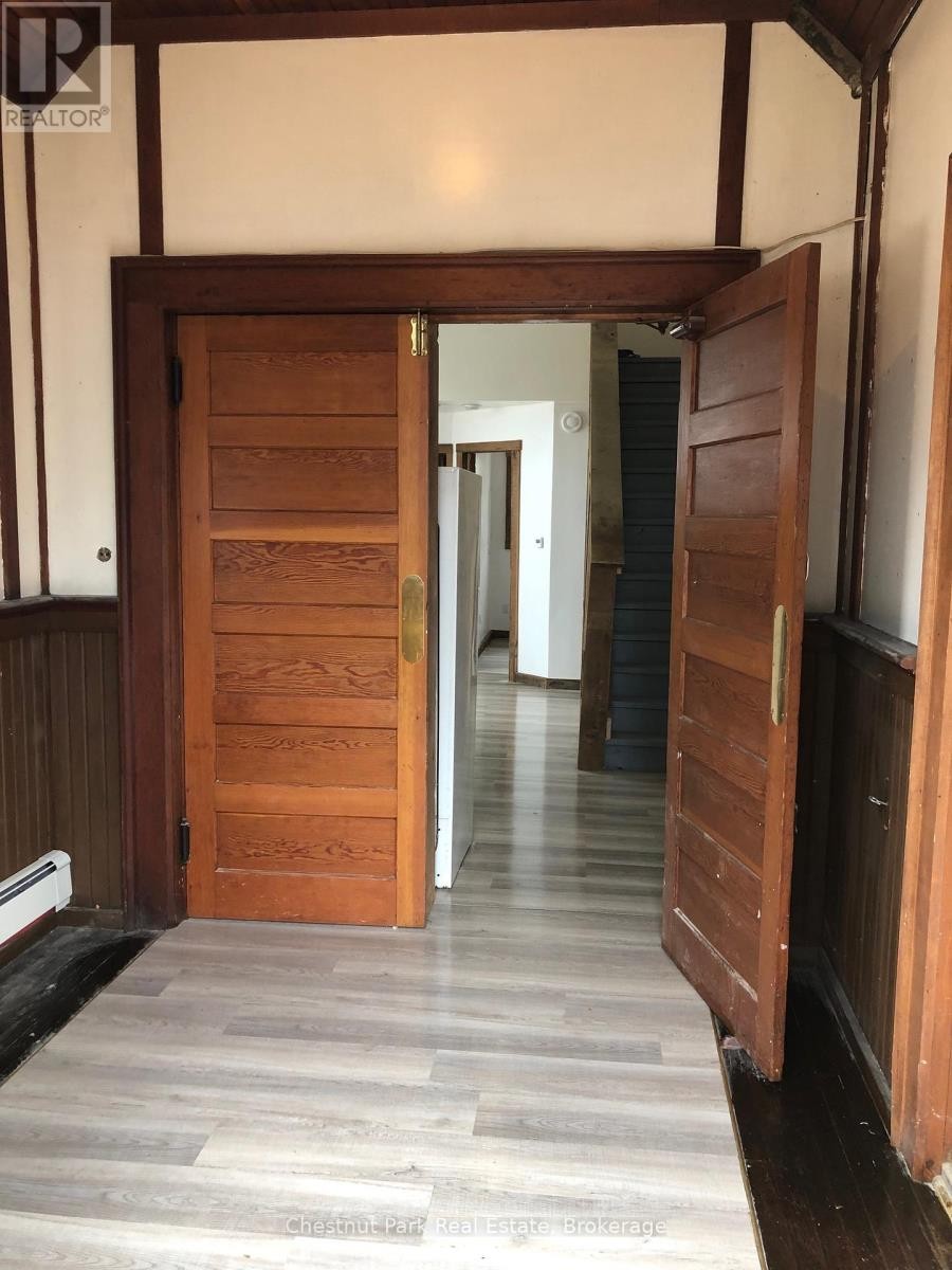












35 MUSKOKA ROAD

,
Georgian Bay (Freeman),




Ontario
P0C1H0

