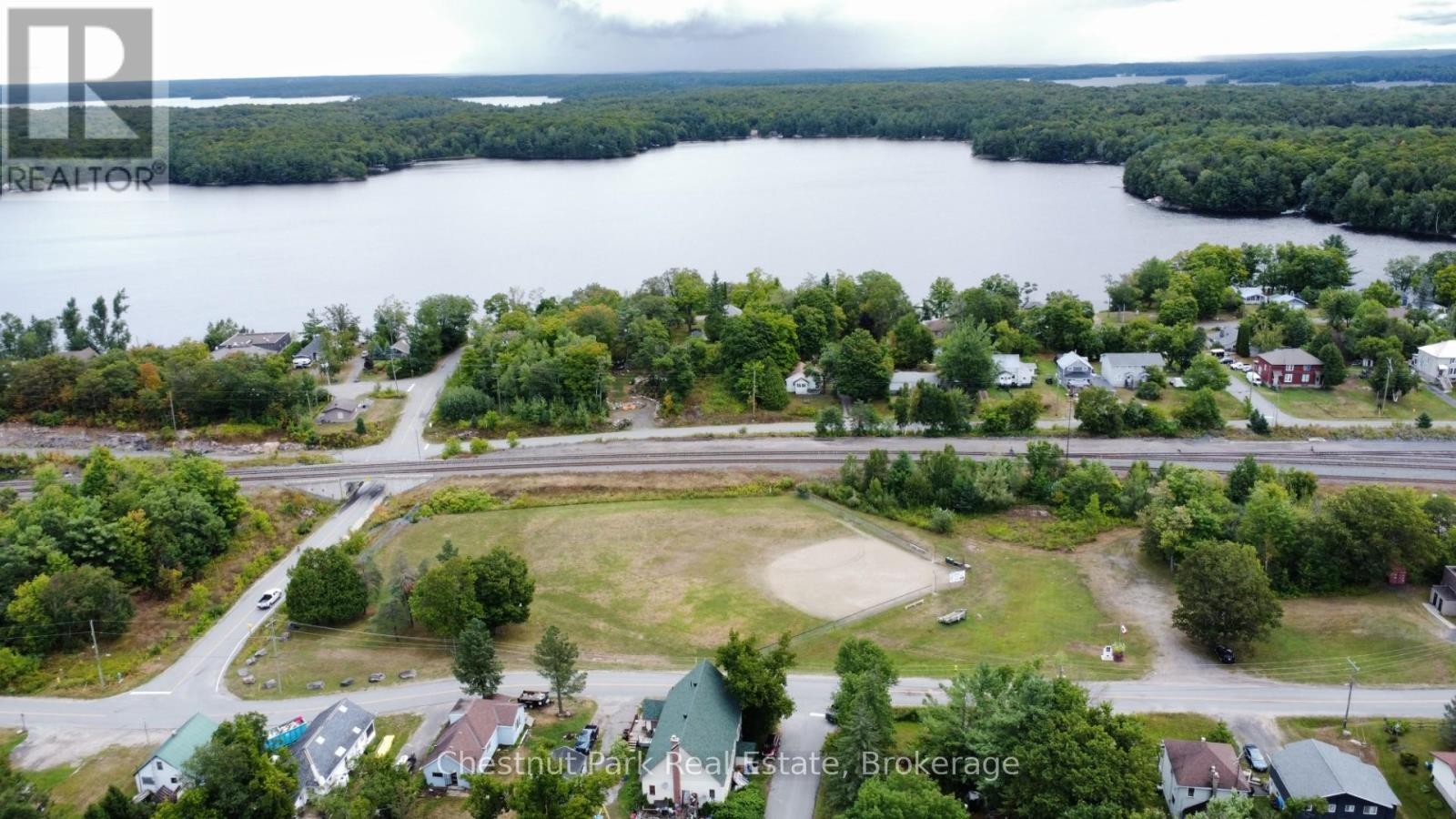 












35 MUSKOKA ROAD

,
Georgian Bay (Freeman),




Ontario
P0C1H0

