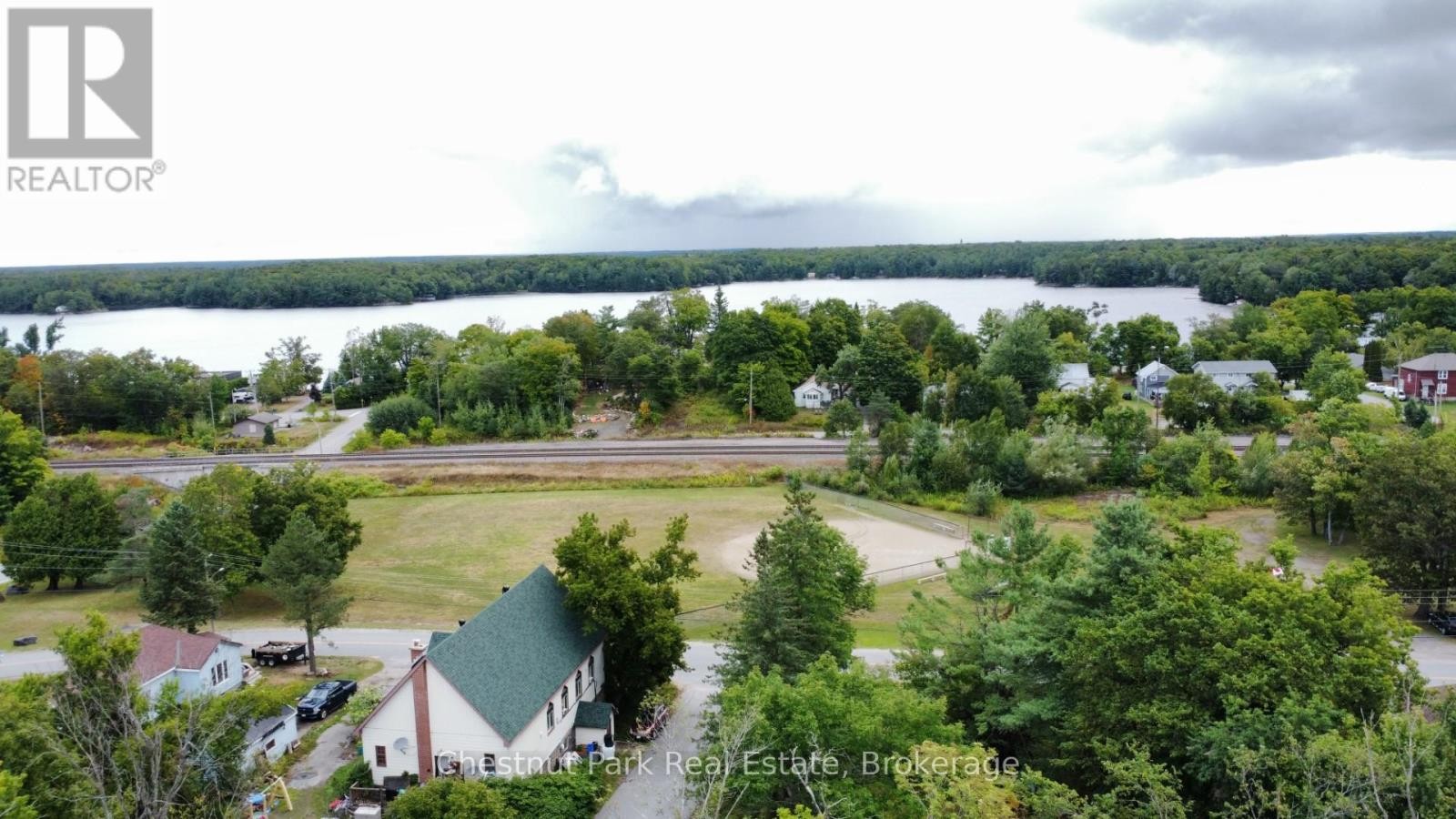 












35 MUSKOKA ROAD

,
Georgian Bay (Freeman),




Ontario
P0C1H0

