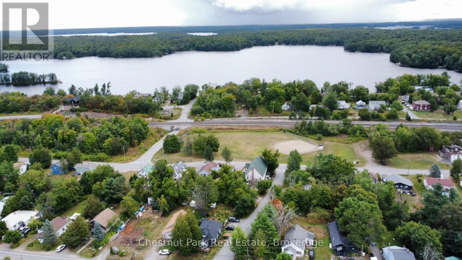 












35 MUSKOKA ROAD

,
Georgian Bay (Freeman),




Ontario
P0C1H0

