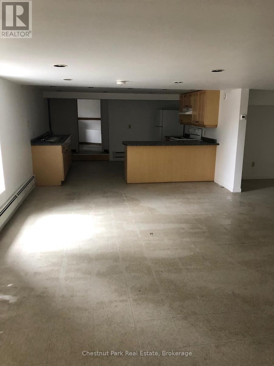 












35 MUSKOKA ROAD

,
Georgian Bay (Freeman),




Ontario
P0C1H0

