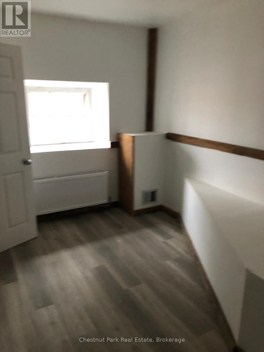 












35 MUSKOKA ROAD

,
Georgian Bay (Freeman),




Ontario
P0C1H0

