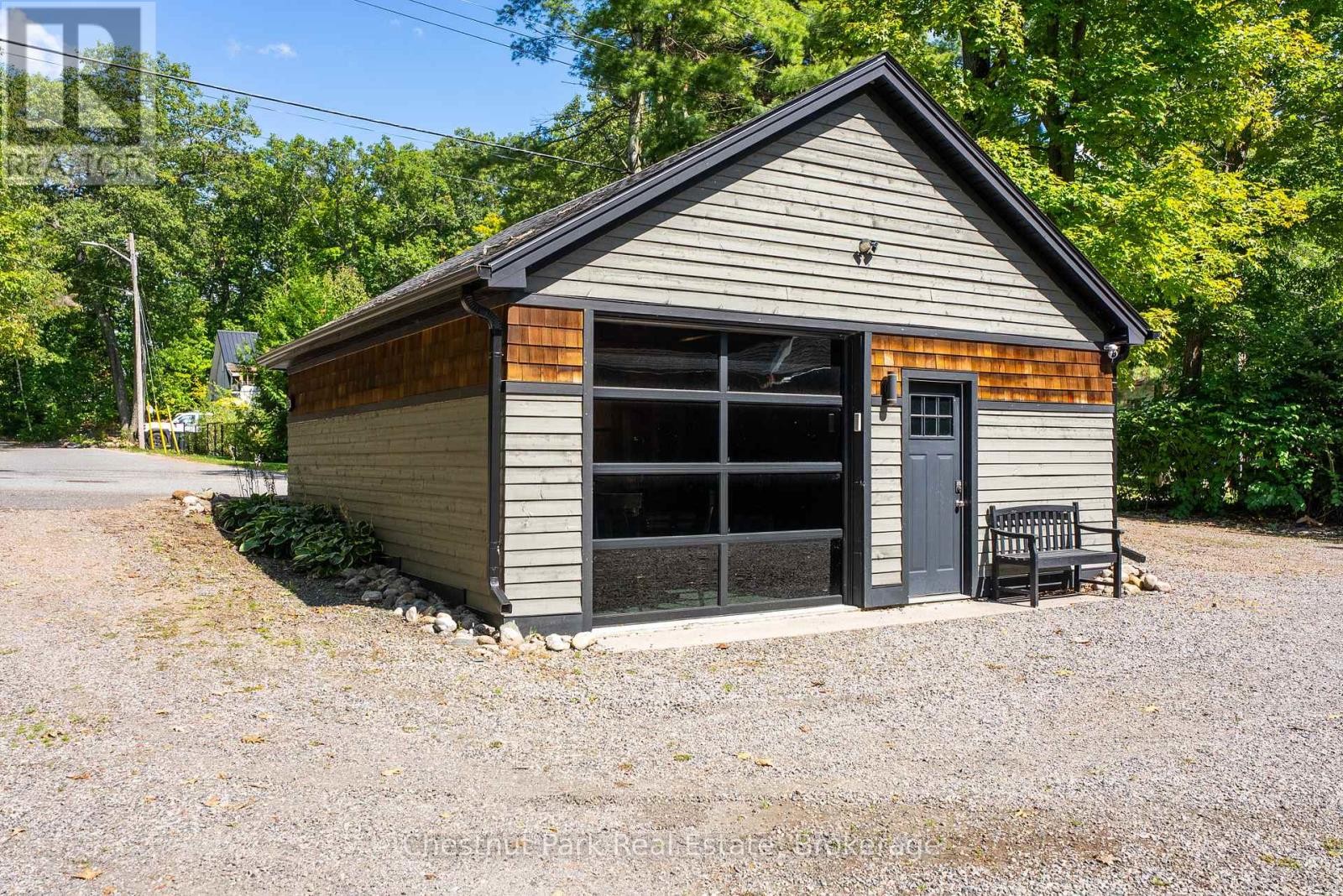 












1030A GORDON STREET

,
Muskoka Lakes (Medora),




Ontario
P0C1A0

