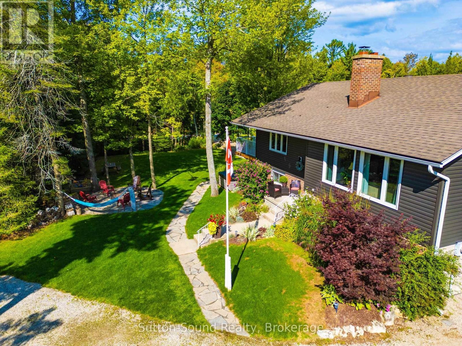 












403 SIMCOE AVENUE

,
South Bruce Peninsula,




Ontario
N0H2G0

