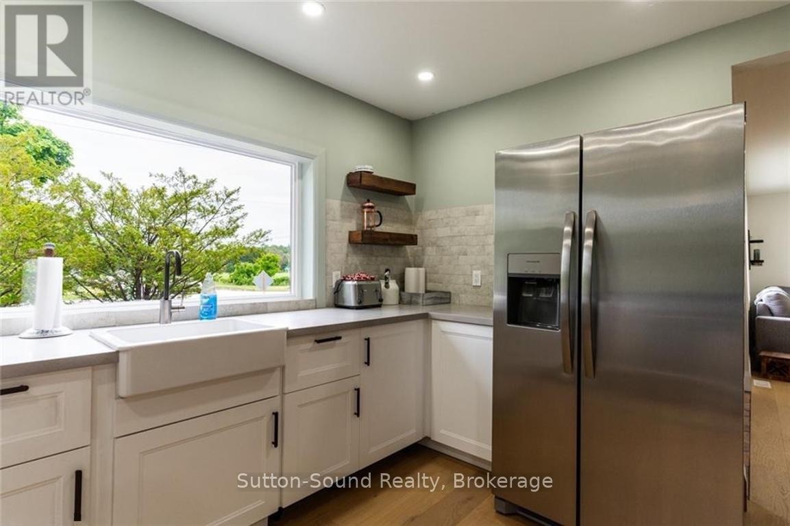 












657 BRANT WATERLOO ROAD E

,
Brant (South Dumfries),




Ontario
N0B1E0

