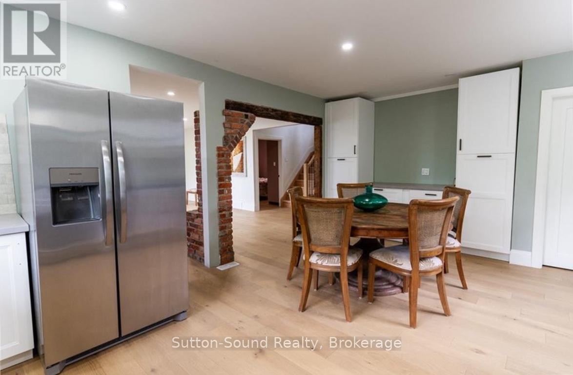 












657 BRANT WATERLOO ROAD E

,
Brant (South Dumfries),




Ontario
N0B1E0

