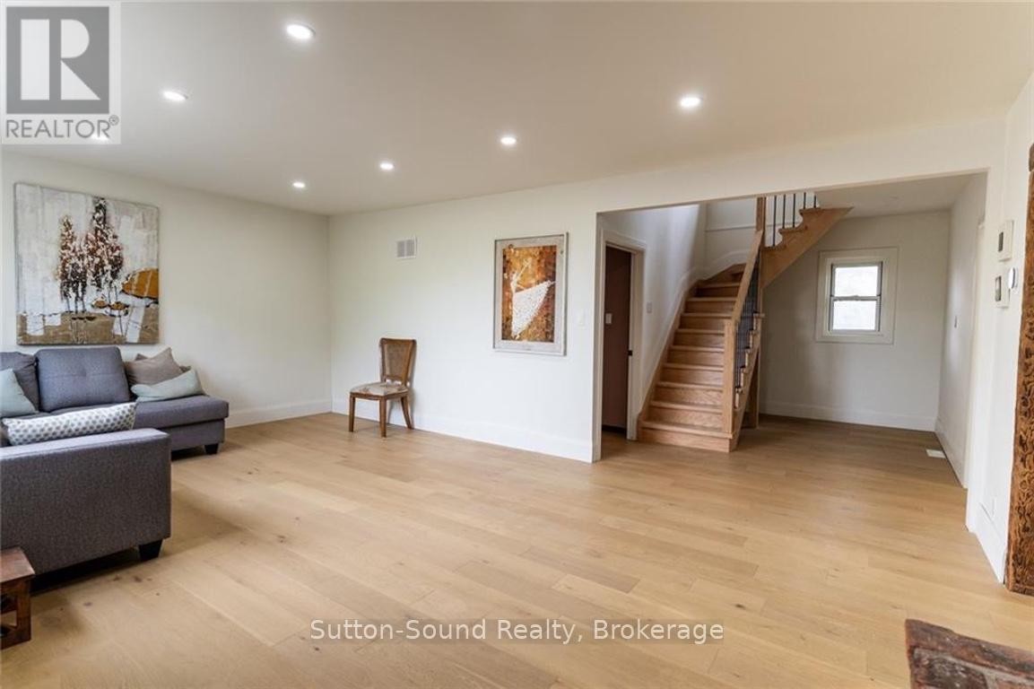 












657 BRANT WATERLOO ROAD E

,
Brant (South Dumfries),




Ontario
N0B1E0

