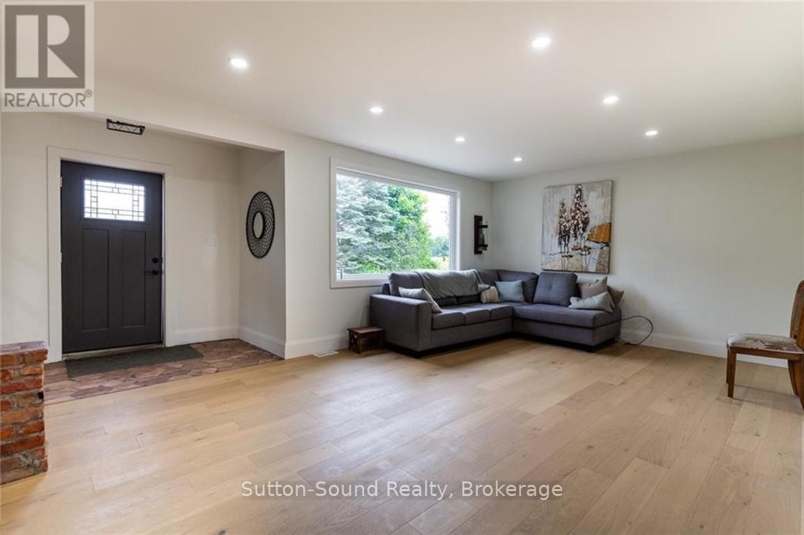 












657 BRANT WATERLOO ROAD E

,
Brant (South Dumfries),




Ontario
N0B1E0

