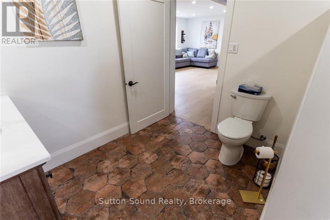 












657 BRANT WATERLOO ROAD E

,
Brant (South Dumfries),




Ontario
N0B1E0

