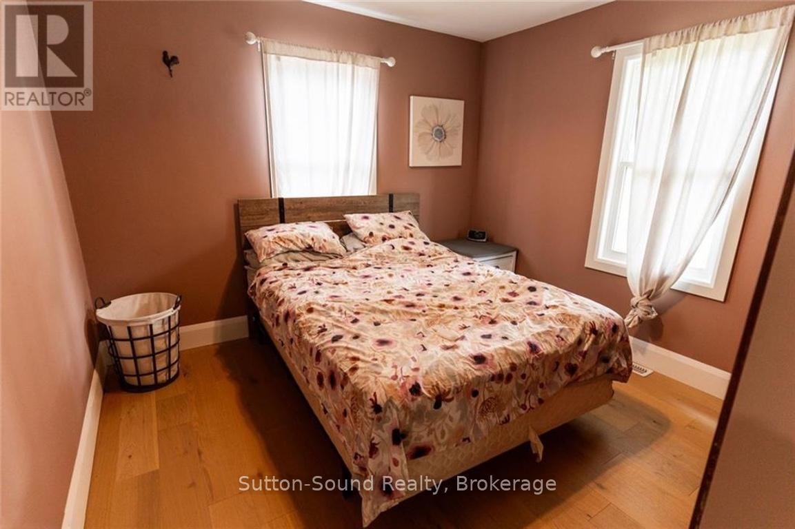 












657 BRANT WATERLOO ROAD E

,
Brant (South Dumfries),




Ontario
N0B1E0

