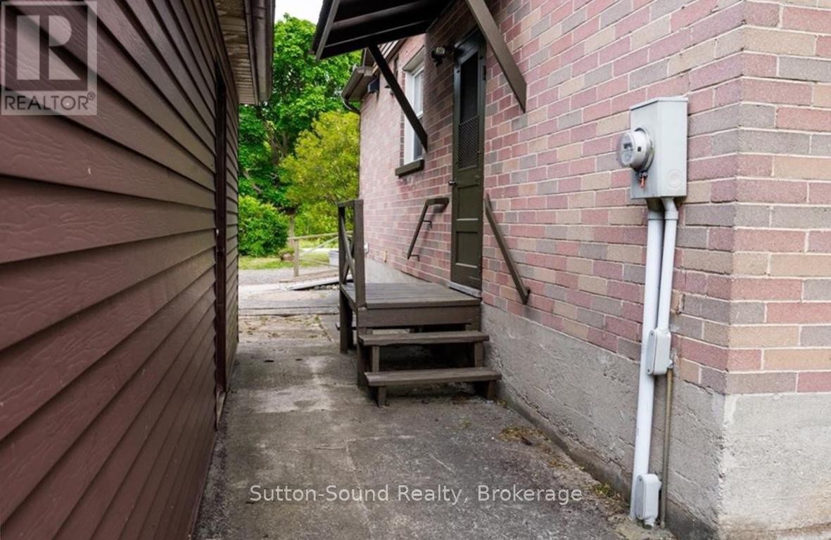 












657 BRANT WATERLOO ROAD E

,
Brant (South Dumfries),




Ontario
N0B1E0

