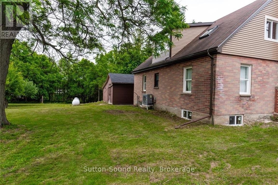 












657 BRANT WATERLOO ROAD E

,
Brant (South Dumfries),




Ontario
N0B1E0

