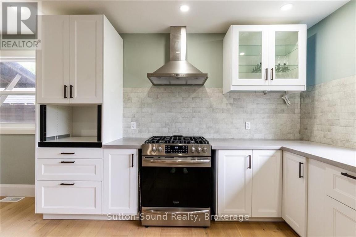 












657 BRANT WATERLOO ROAD E

,
Brant (South Dumfries),




Ontario
N0B1E0

