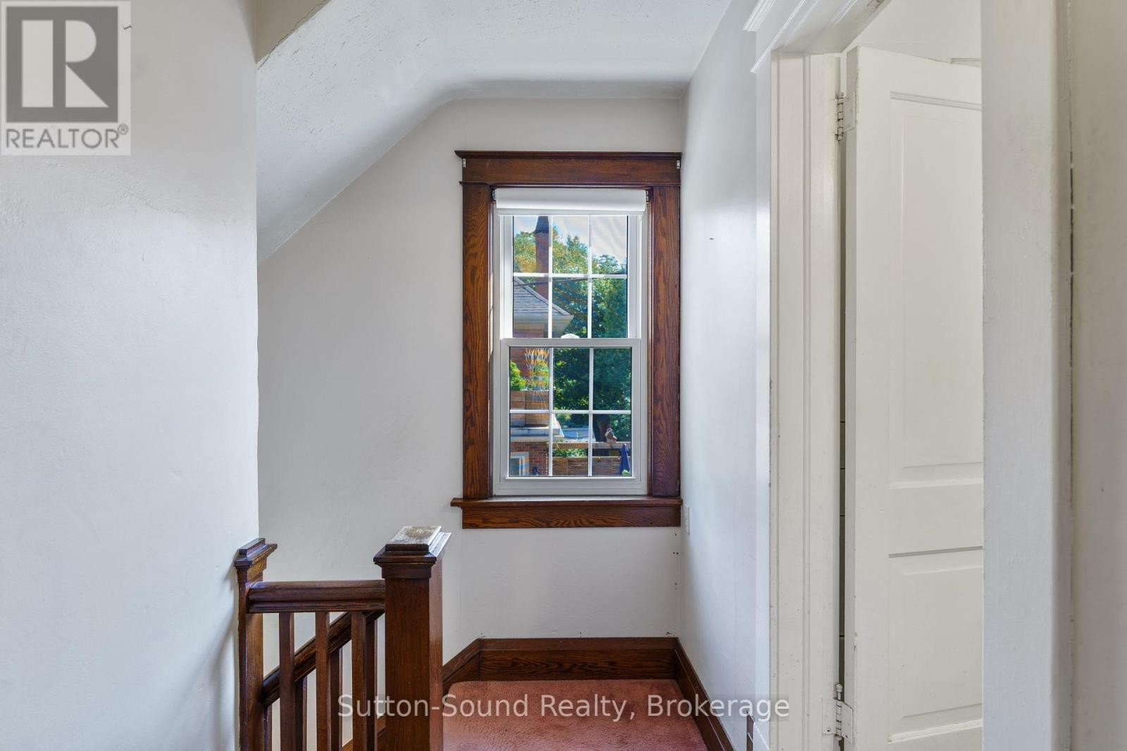 












235 7TH STREET W

,
Owen Sound,




Ontario
N4K3L3

