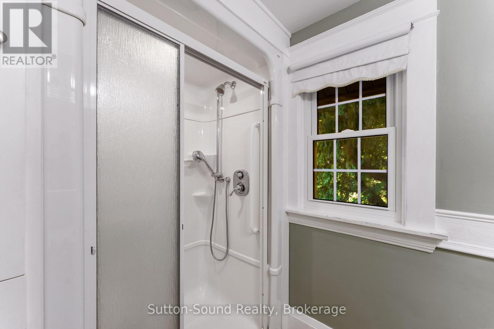 












235 7TH STREET W

,
Owen Sound,




Ontario
N4K3L3

