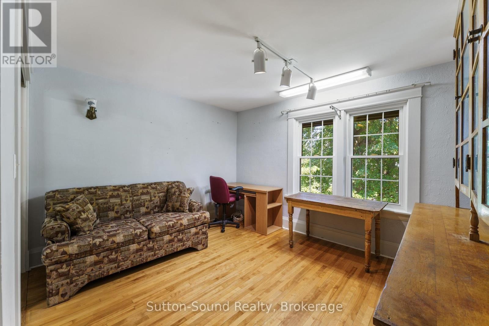 












235 7TH STREET W

,
Owen Sound,




Ontario
N4K3L3

