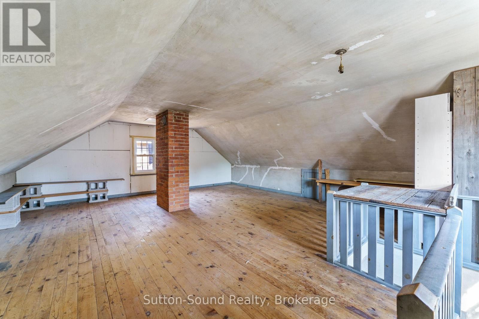 












235 7TH STREET W

,
Owen Sound,




Ontario
N4K3L3

