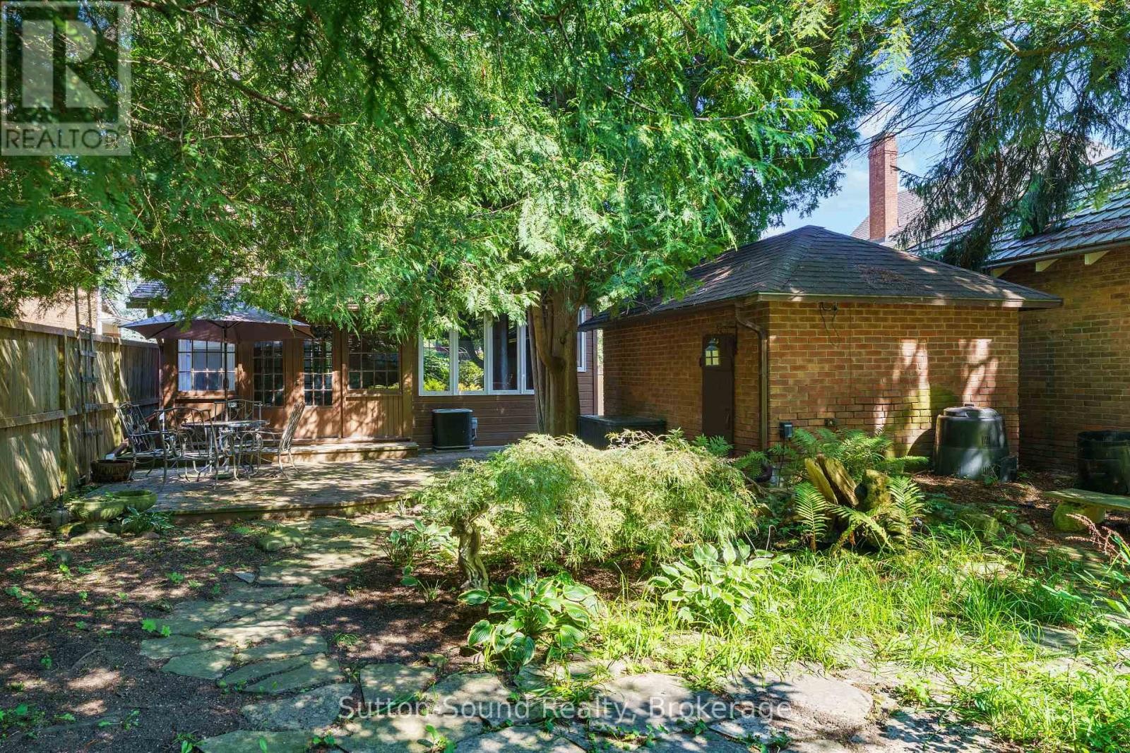 












235 7TH STREET W

,
Owen Sound,




Ontario
N4K3L3

