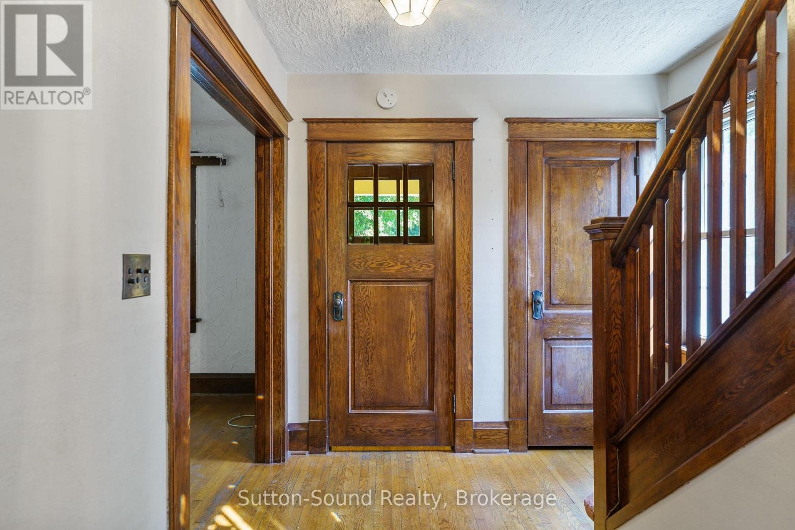 












235 7TH STREET W

,
Owen Sound,




Ontario
N4K3L3

