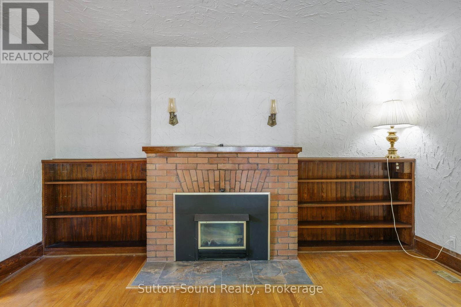 












235 7TH STREET W

,
Owen Sound,




Ontario
N4K3L3

