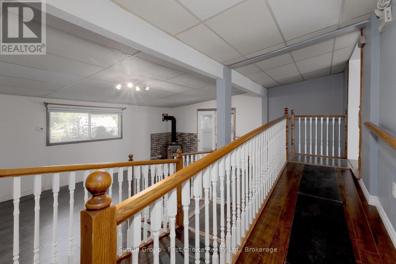 












129 ASH STREET

,
Perth East (Crystal Lake),




Ontario
N5A6S6

