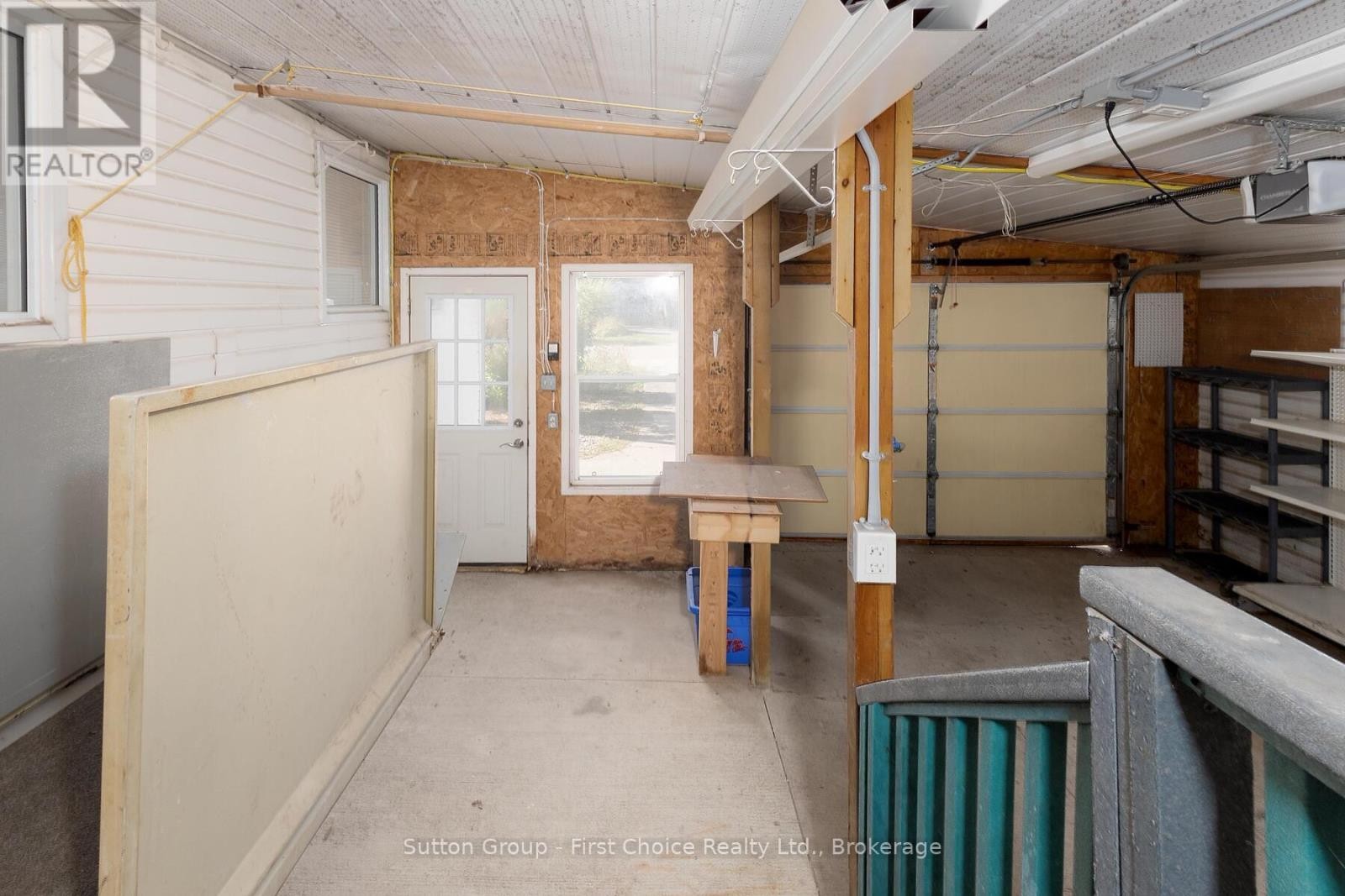 












129 ASH STREET

,
Perth East (Crystal Lake),




Ontario
N5A6S6

