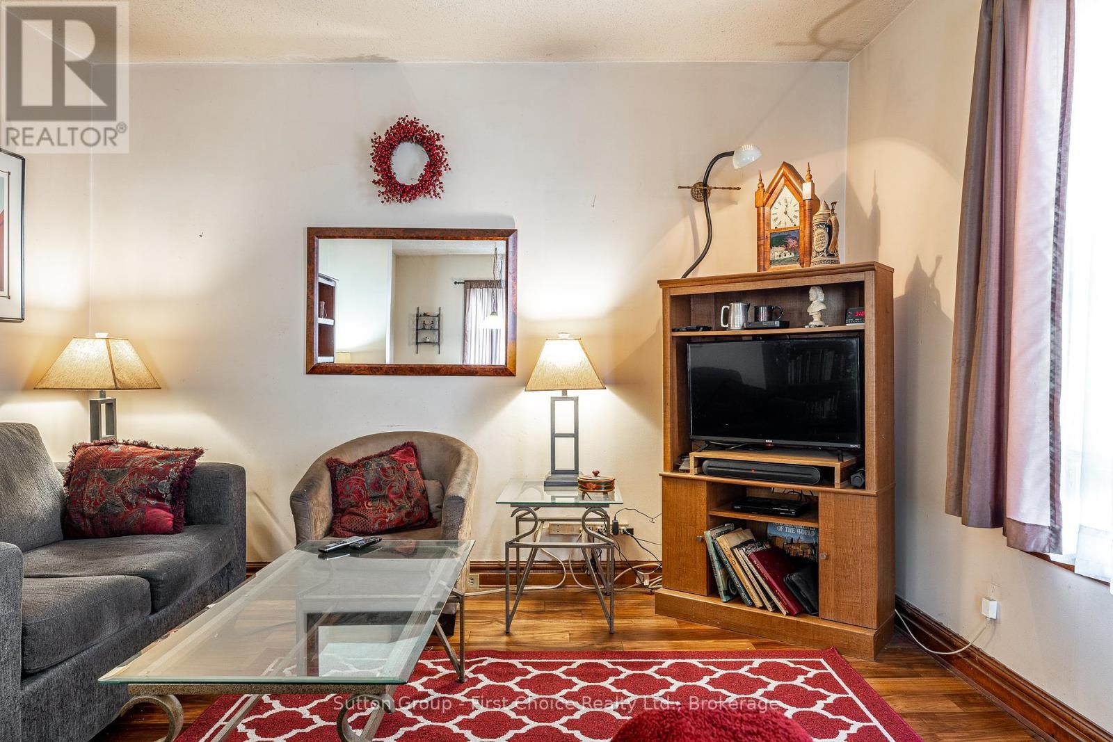 












141 PERTH STREET

,
Stratford,




Ontario
N5A3Y1

