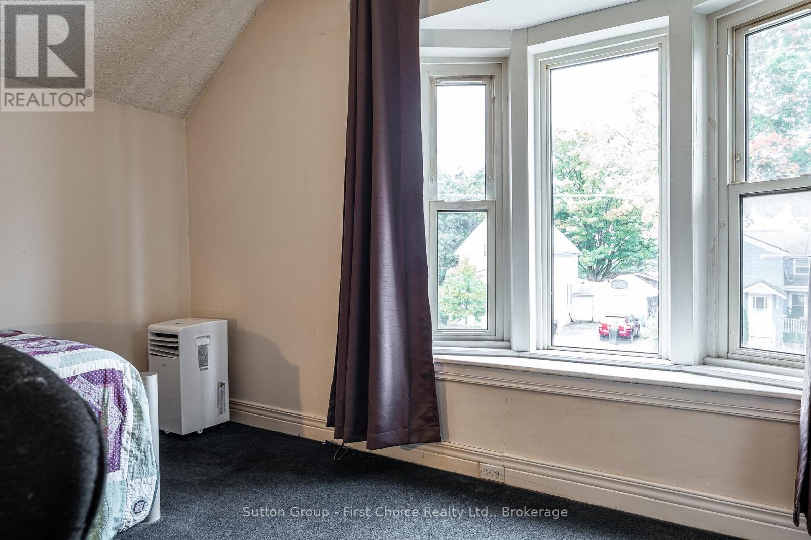 












141 PERTH STREET

,
Stratford,




Ontario
N5A3Y1

