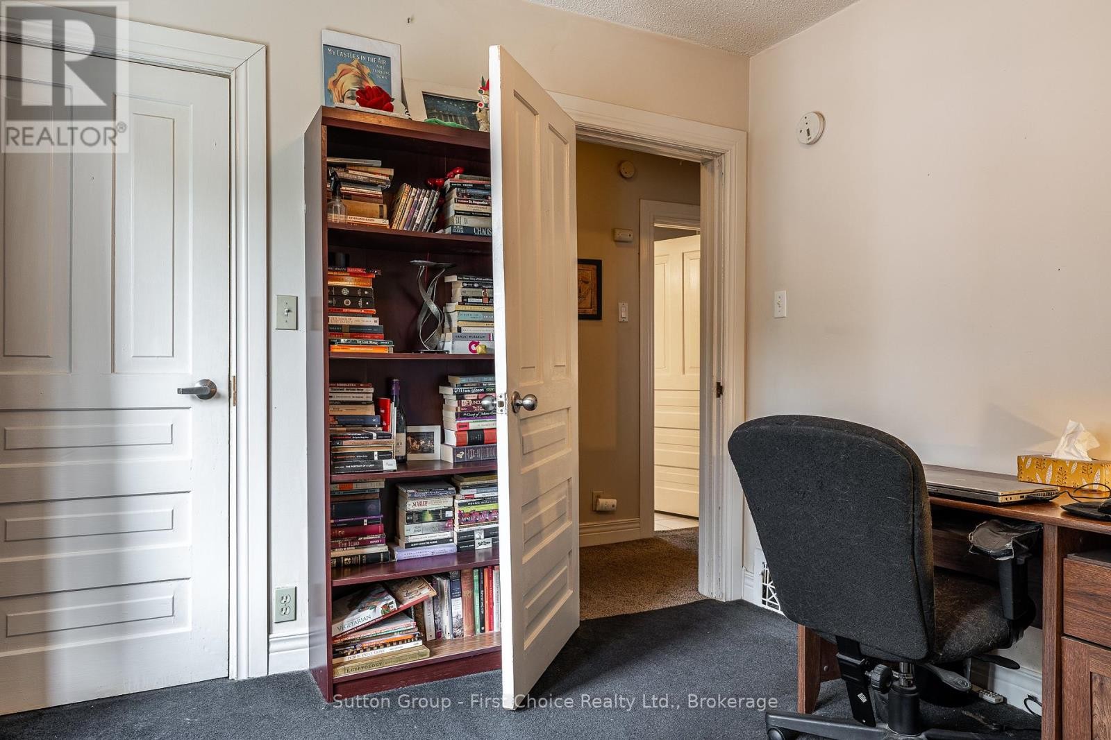 












141 PERTH STREET

,
Stratford,




Ontario
N5A3Y1

