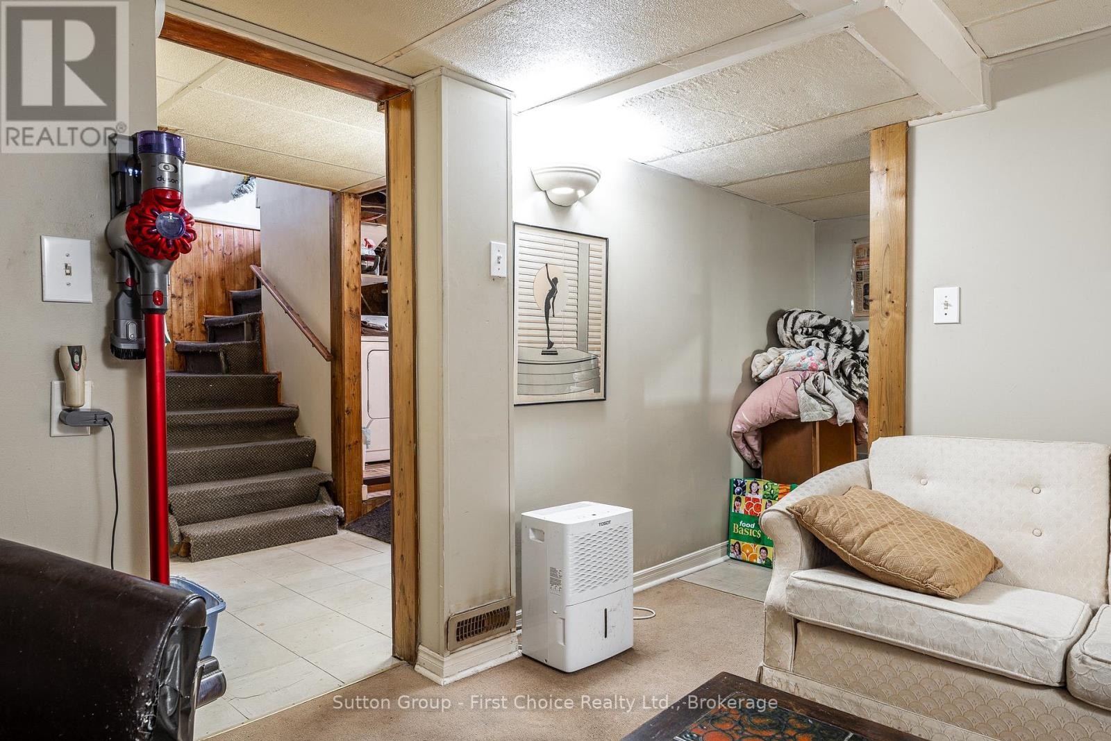 












141 PERTH STREET

,
Stratford,




Ontario
N5A3Y1

