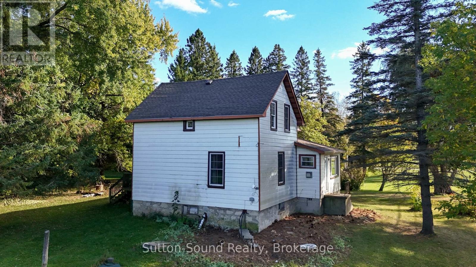 












19733 HWY 6 HIGHWAY

,
Georgian Bluffs,




Ontario
N1M2W3

