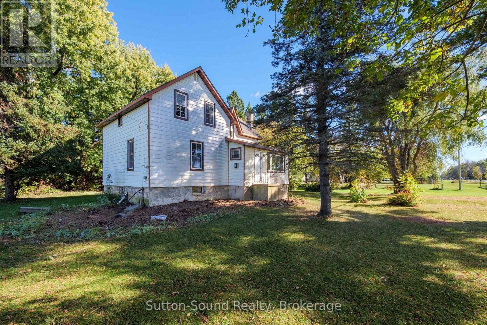 












19733 HWY 6 HIGHWAY

,
Georgian Bluffs,




Ontario
N1M2W3

