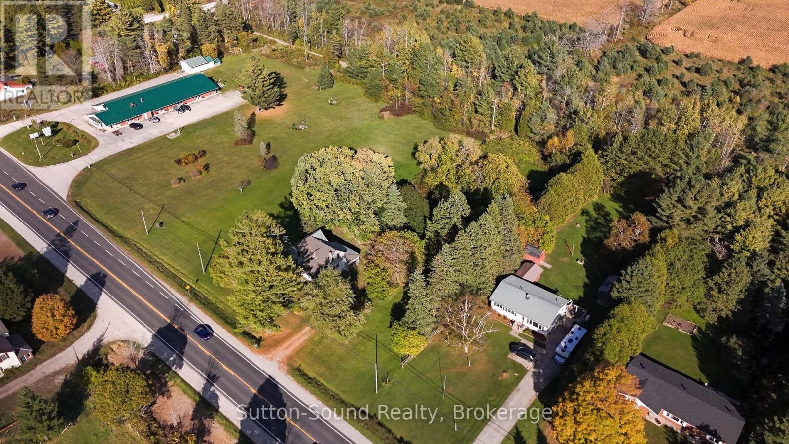 












19733 HWY 6 HIGHWAY

,
Georgian Bluffs,




Ontario
N1M2W3

