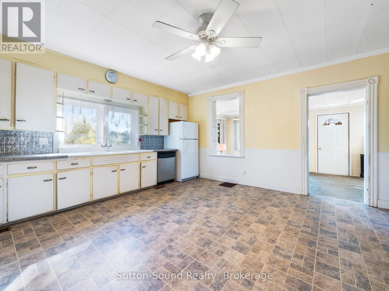 












19733 HWY 6 HIGHWAY

,
Georgian Bluffs,




Ontario
N1M2W3

