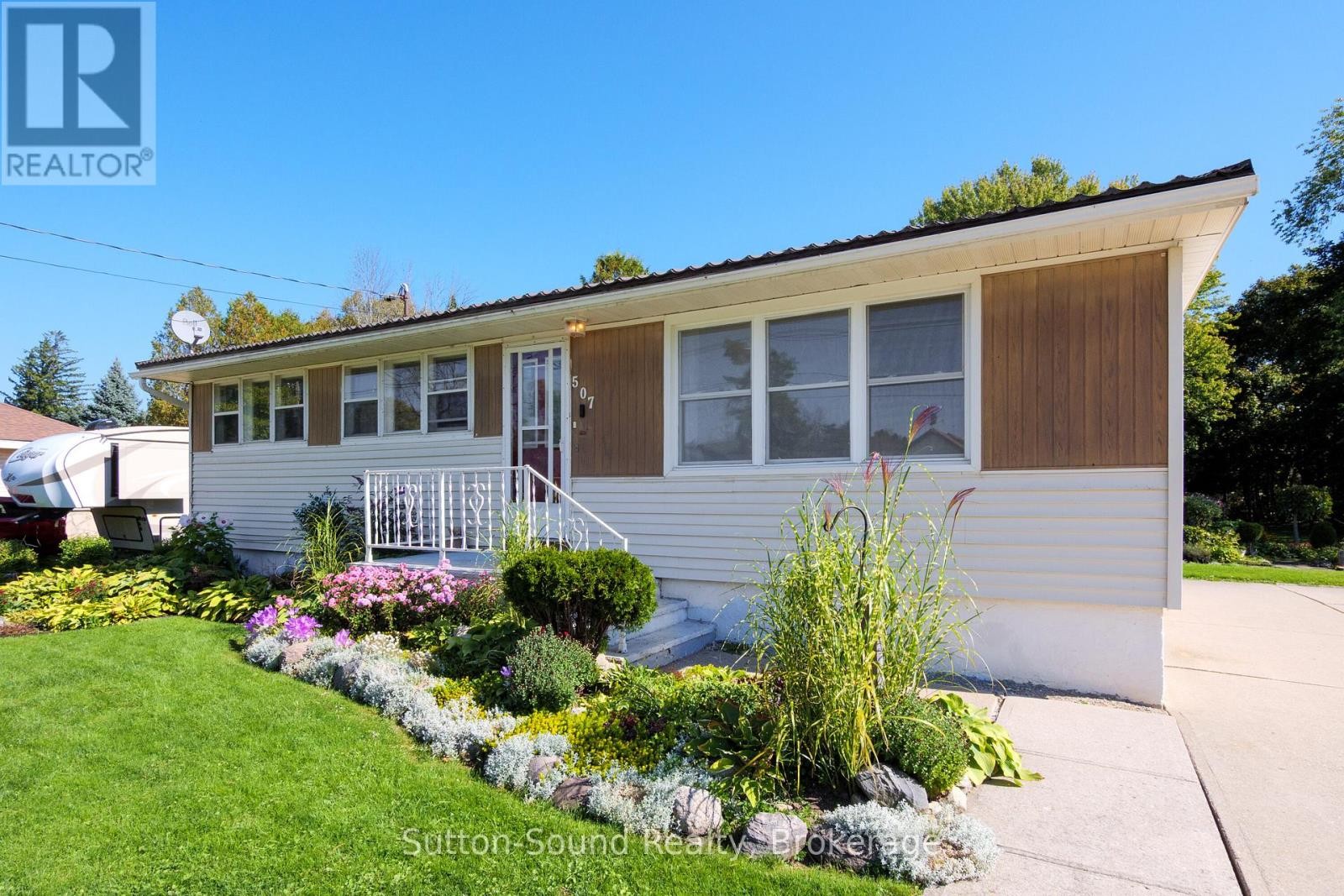 












507 MCNAUGHTON STREET

,
South Bruce Peninsula,




Ontario
N0H2T0

