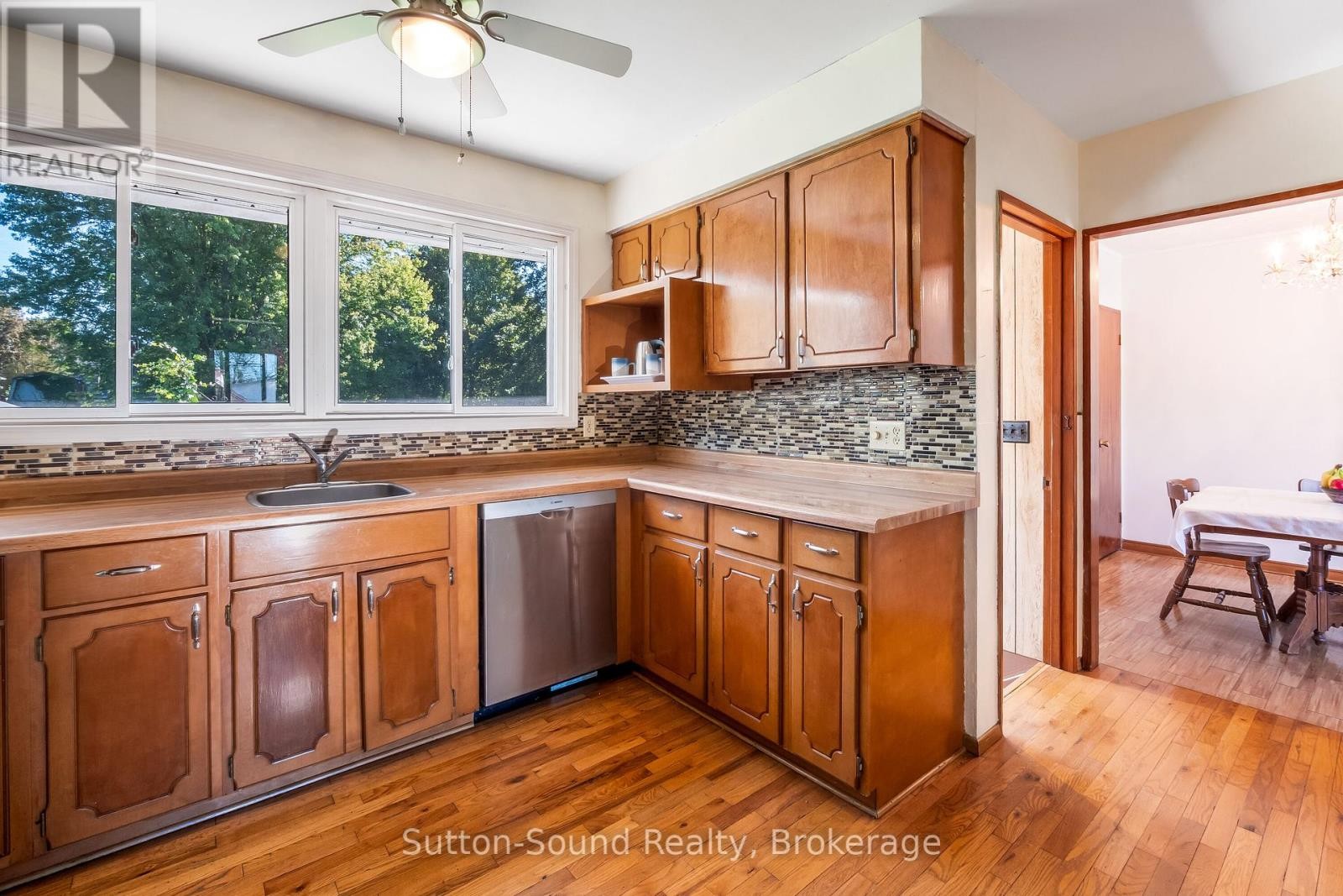 












507 MCNAUGHTON STREET

,
South Bruce Peninsula,




Ontario
N0H2T0

