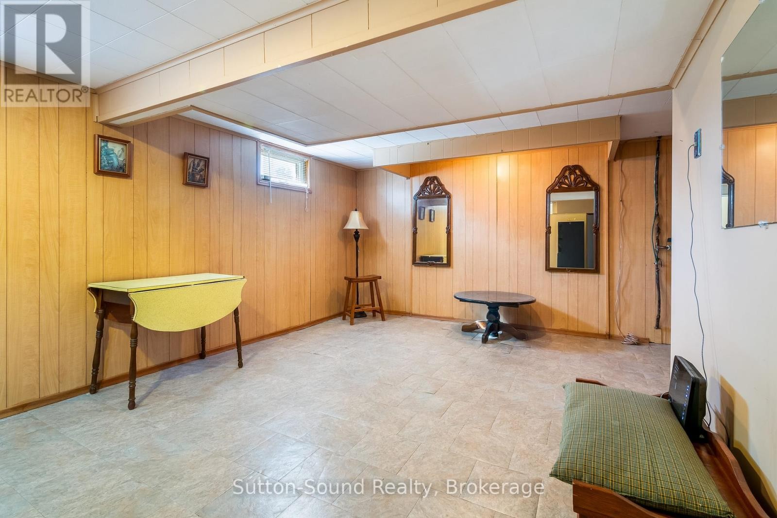 












507 MCNAUGHTON STREET

,
South Bruce Peninsula,




Ontario
N0H2T0

