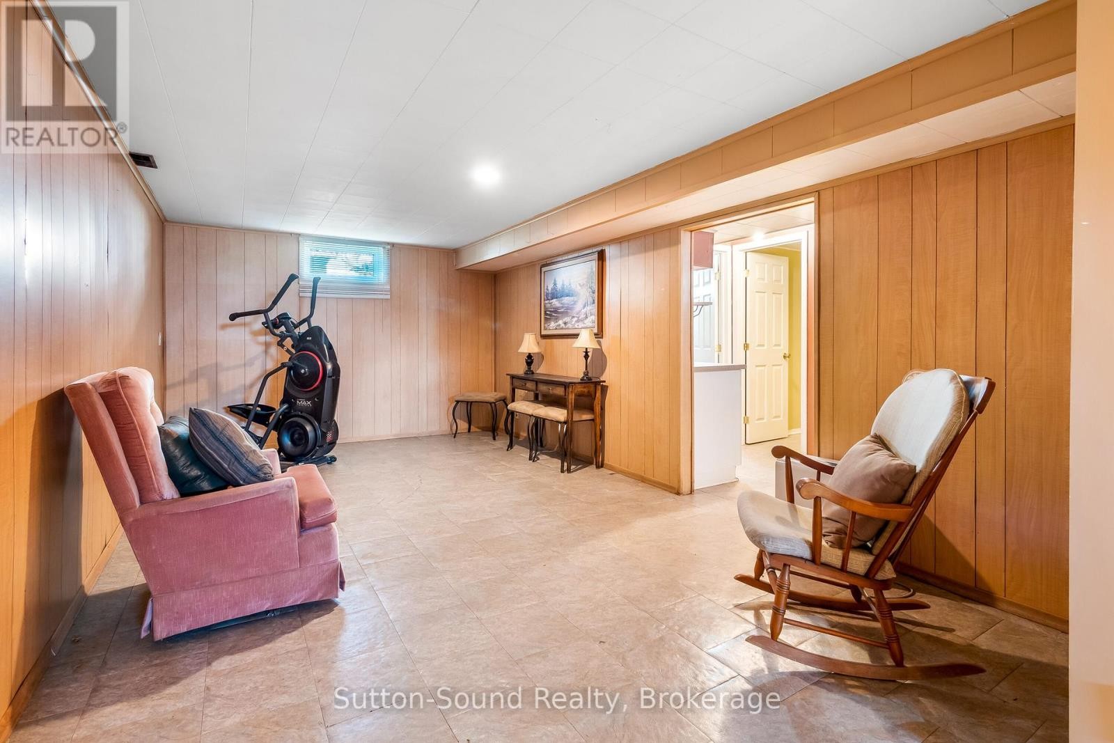












507 MCNAUGHTON STREET

,
South Bruce Peninsula,




Ontario
N0H2T0

