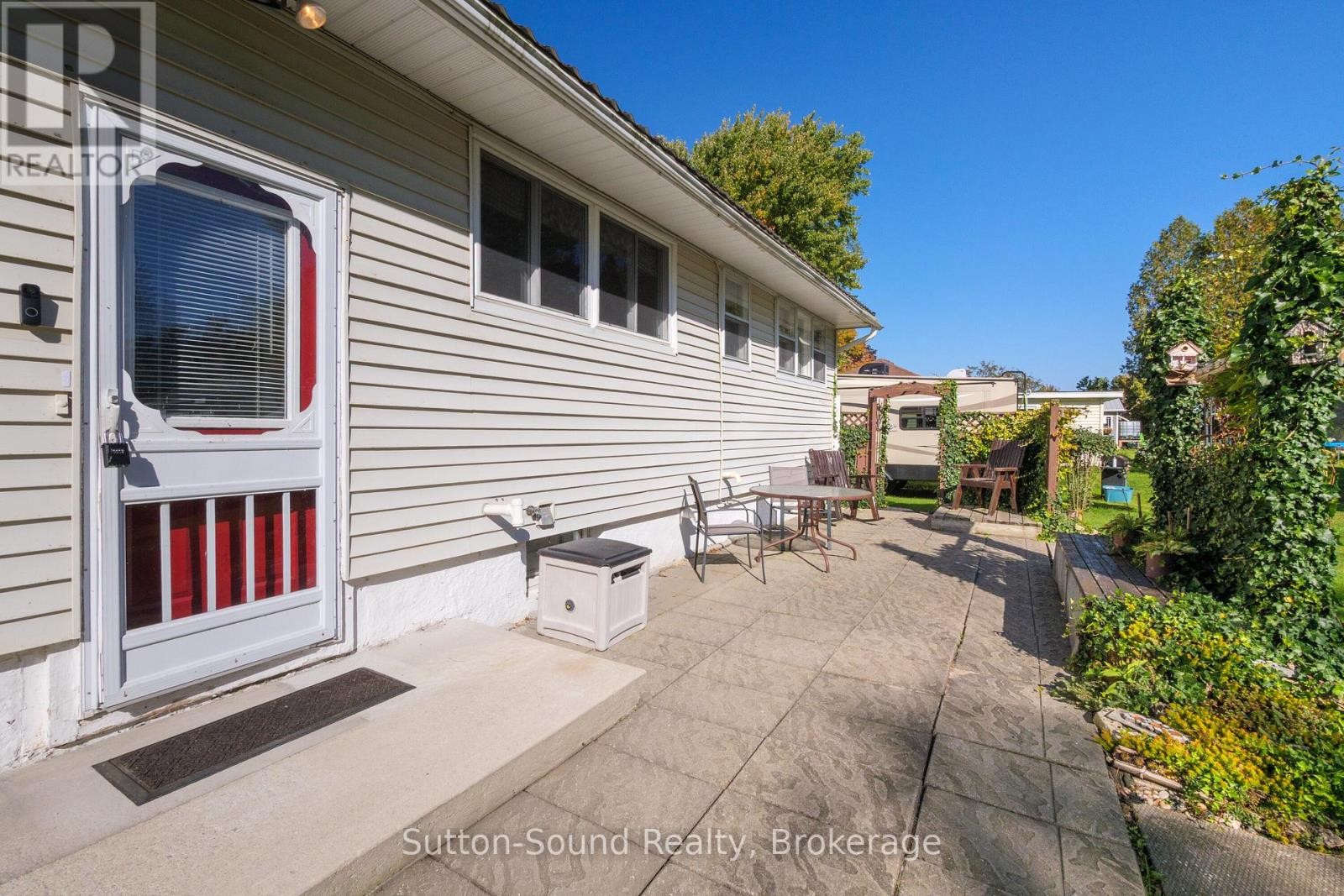 












507 MCNAUGHTON STREET

,
South Bruce Peninsula,




Ontario
N0H2T0

