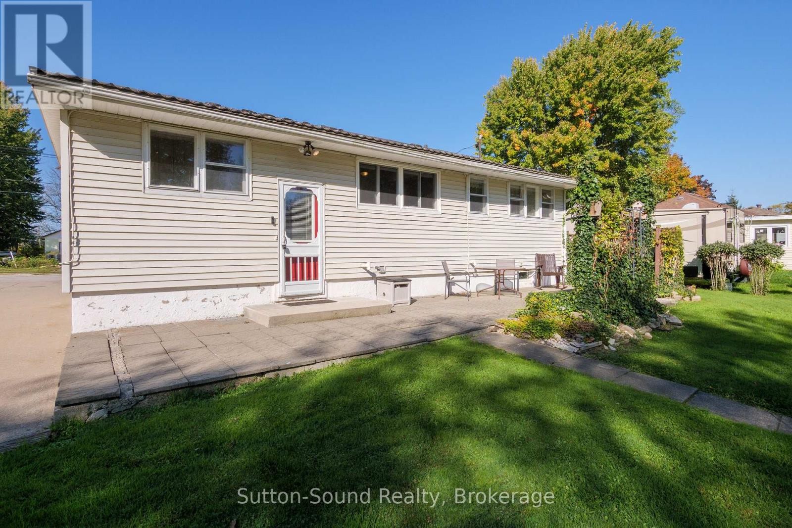 












507 MCNAUGHTON STREET

,
South Bruce Peninsula,




Ontario
N0H2T0

