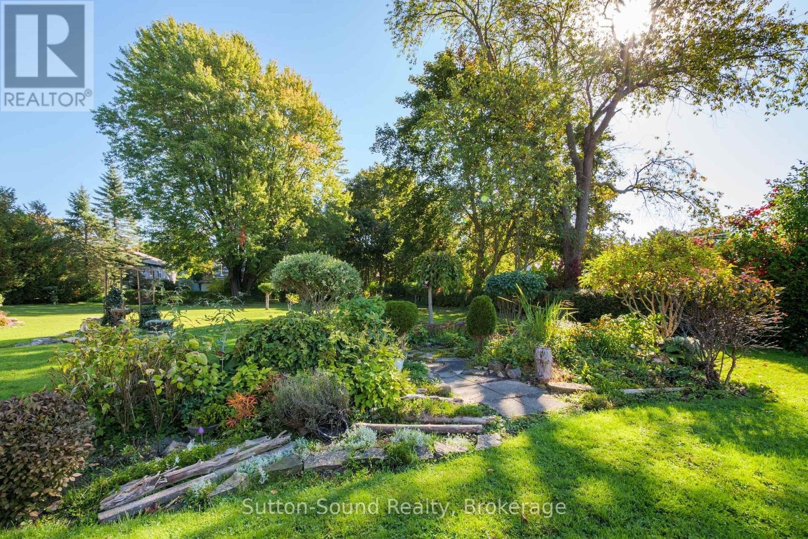 












507 MCNAUGHTON STREET

,
South Bruce Peninsula,




Ontario
N0H2T0

