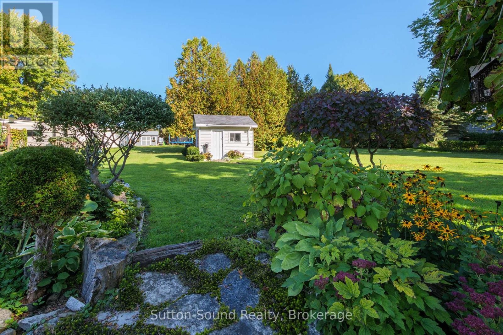 












507 MCNAUGHTON STREET

,
South Bruce Peninsula,




Ontario
N0H2T0

