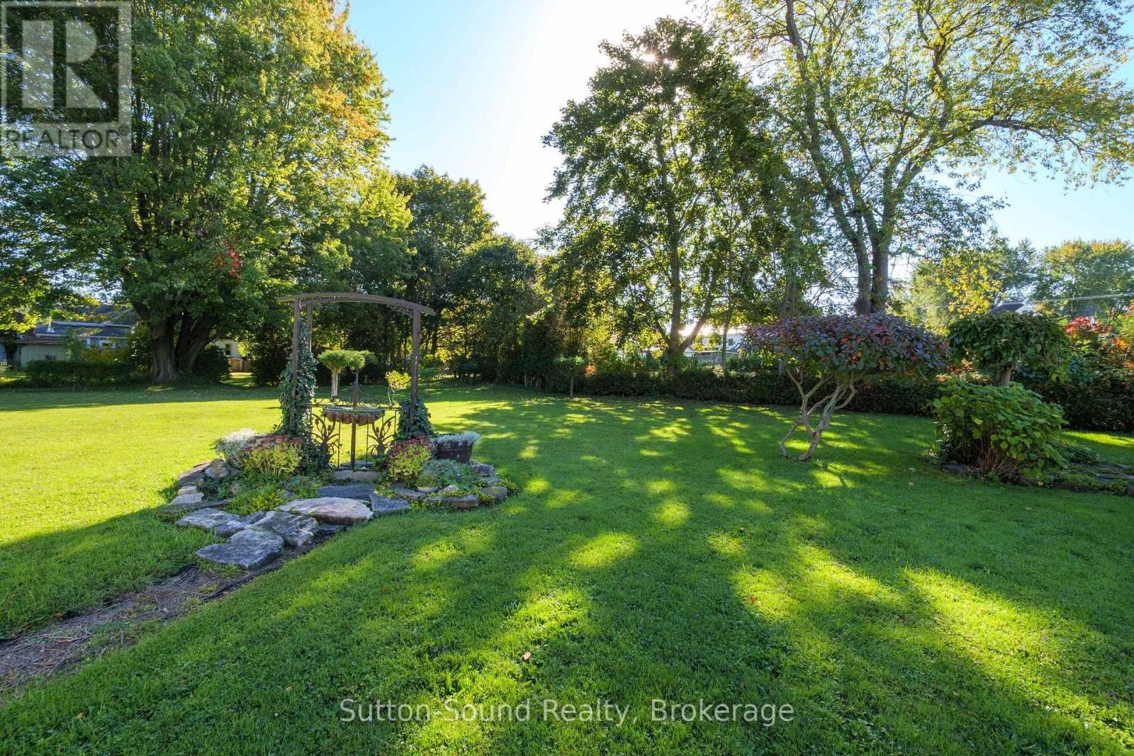 












507 MCNAUGHTON STREET

,
South Bruce Peninsula,




Ontario
N0H2T0

