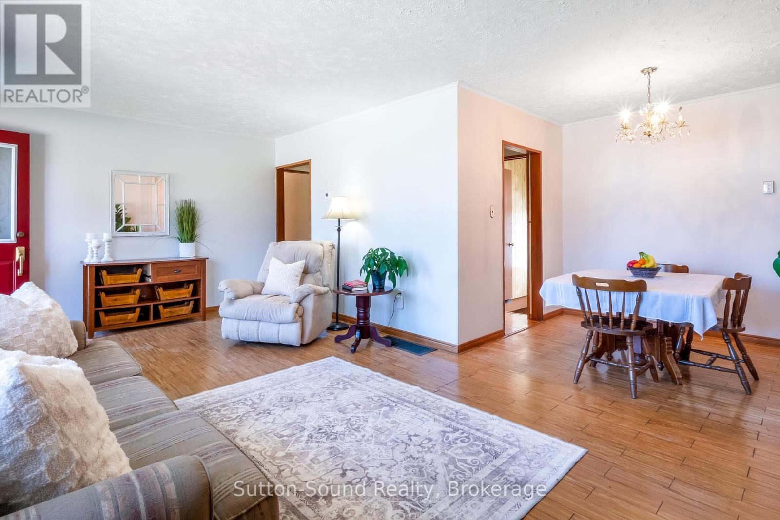 












507 MCNAUGHTON STREET

,
South Bruce Peninsula,




Ontario
N0H2T0

