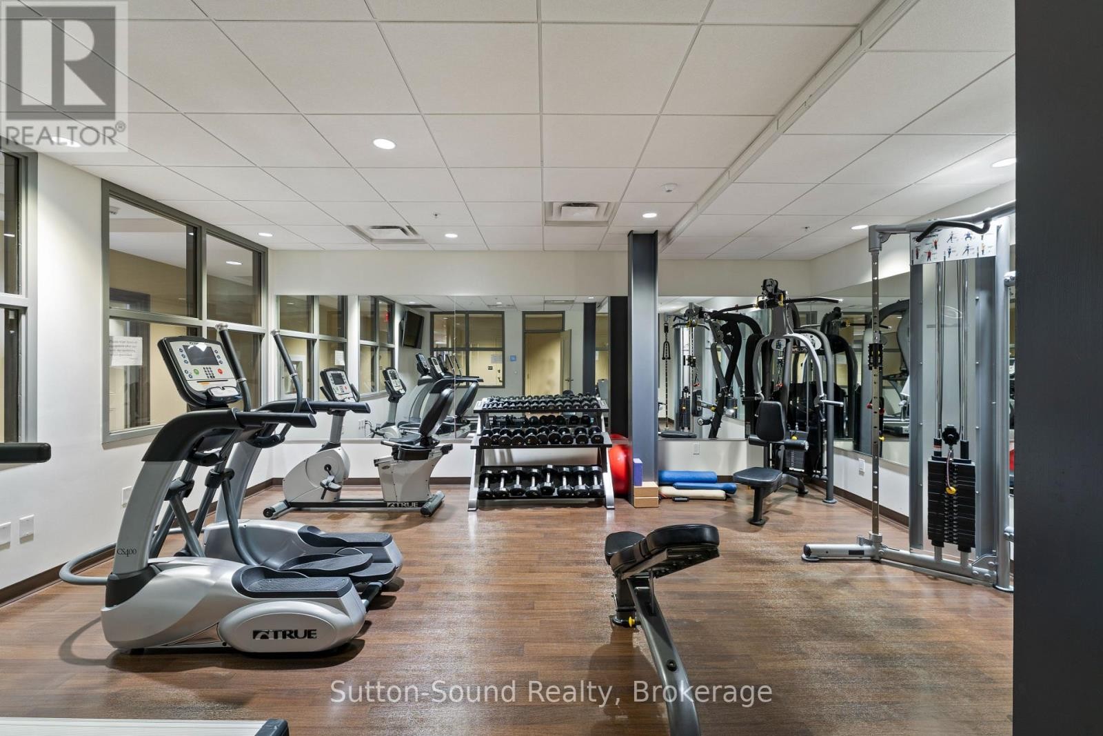 












410 - 945 3RD AVENUE EAST AVENUE

,
Owen Sound,




Ontario
N4K2K8

